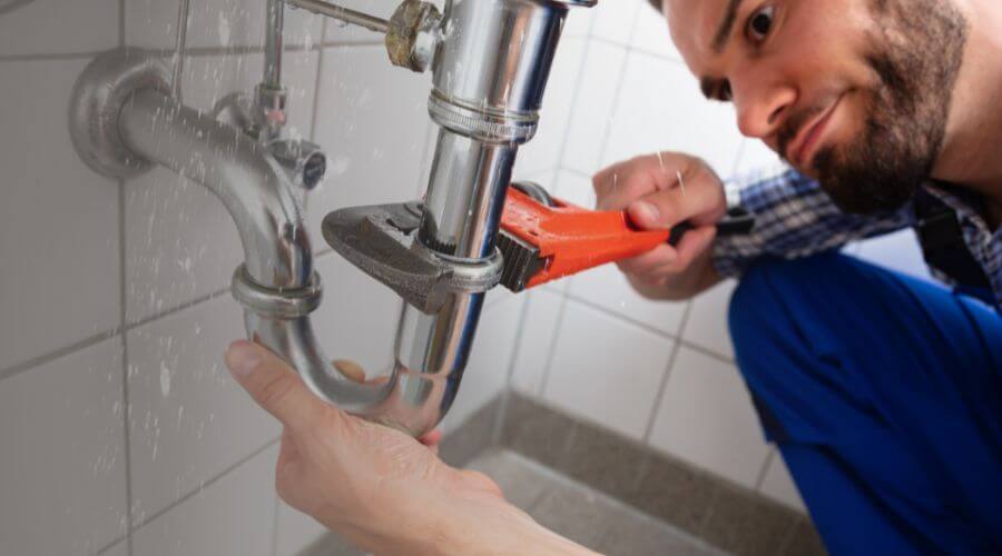 Professional same day plumber services in McCamey, TX